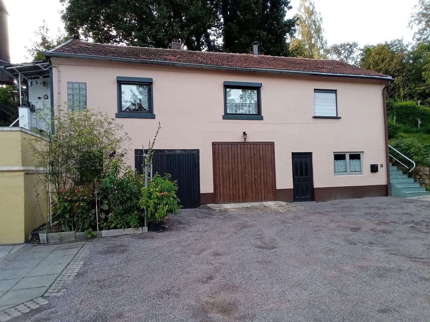 Prodej domu 255 m², pozemek 851 m², Am Waldhügel 22, Saarbrücken, Země Sársko Prodej domu 255 m², pozemek 851 m², Am Waldhügel 22, Saarbrücken, Země Sársko