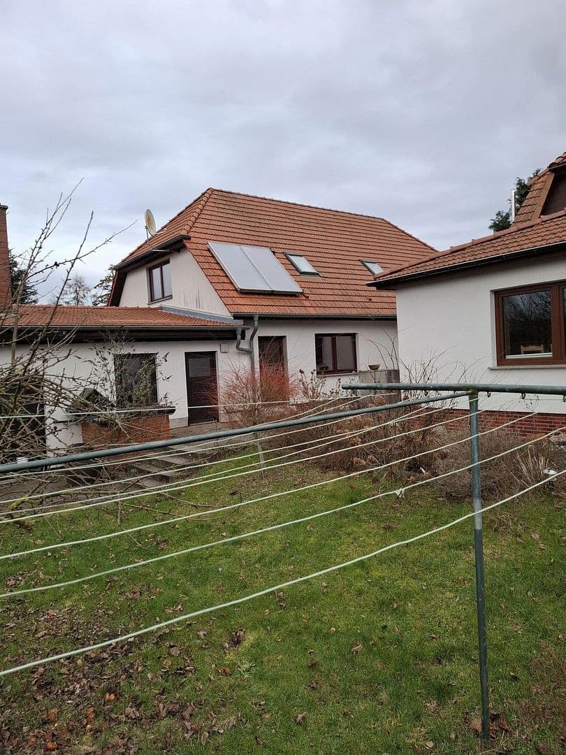 Prodej domu 155 m², pozemek 1.450 m², Bussiner Weg 7b, Velgast, Mecklenburg-Vorpommern Prodej domu 155 m², pozemek 1.450 m², Bussiner Weg 7b, Velgast, Mecklenburg-Vorpommern