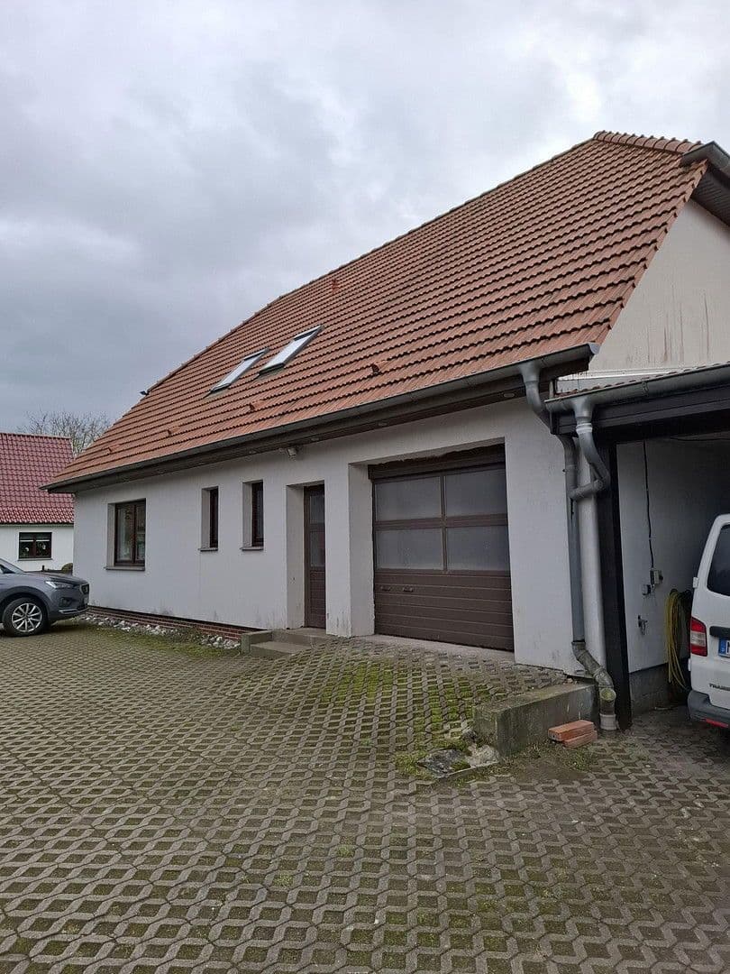 Prodej domu 155 m², pozemek 1.450 m², Bussiner Weg 7b, Velgast, Mecklenburg-Vorpommern Prodej domu 155 m², pozemek 1.450 m², Bussiner Weg 7b, Velgast, Mecklenburg-Vorpommern