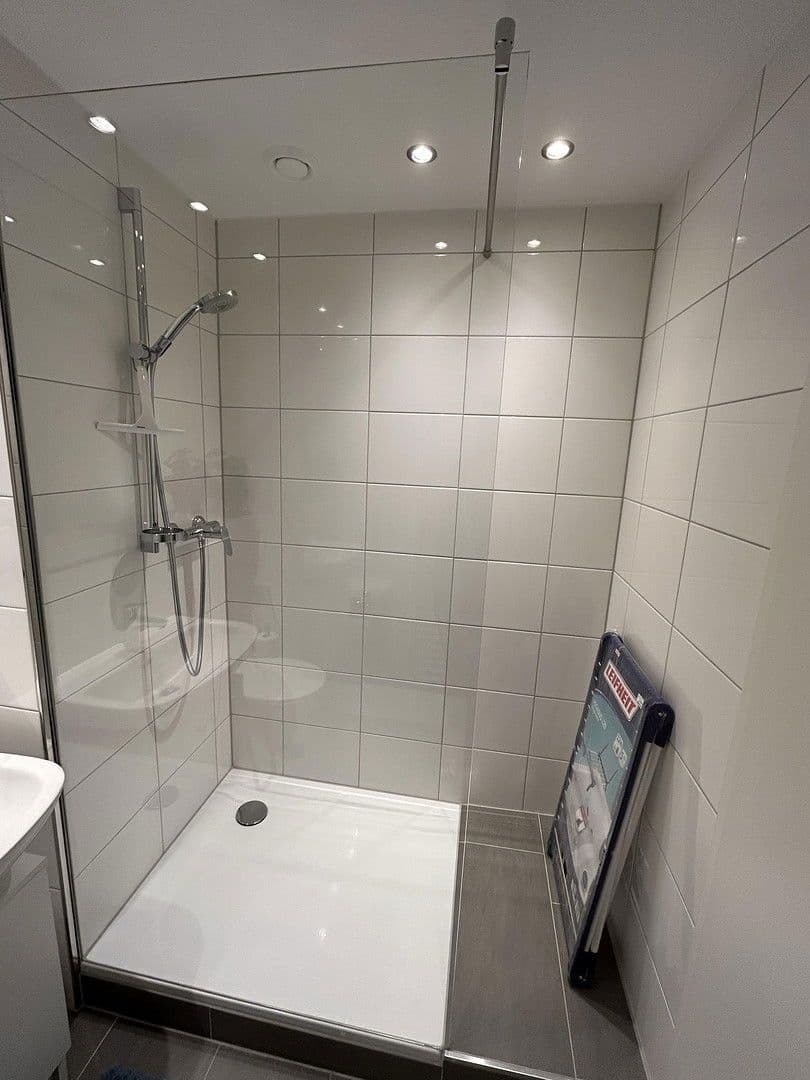 Pronájem bytu 1+1 23 m², Plieninger Straße 100, Stuttgart Möhringen, Bádensko-Württembersko Pronájem bytu 1+1 23 m², Plieninger Straße 100, Stuttgart Möhringen, Bádensko-Württembersko