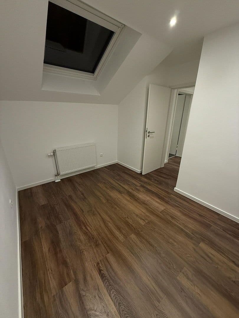 Pronájem bytu 3+kk 82 m², Tiergartenweg 2/1, Ebersbach an der Fils, Bádensko-Württembersko Pronájem bytu 3+kk 82 m², Tiergartenweg 2/1, Ebersbach an der Fils, Bádensko-Württembersko