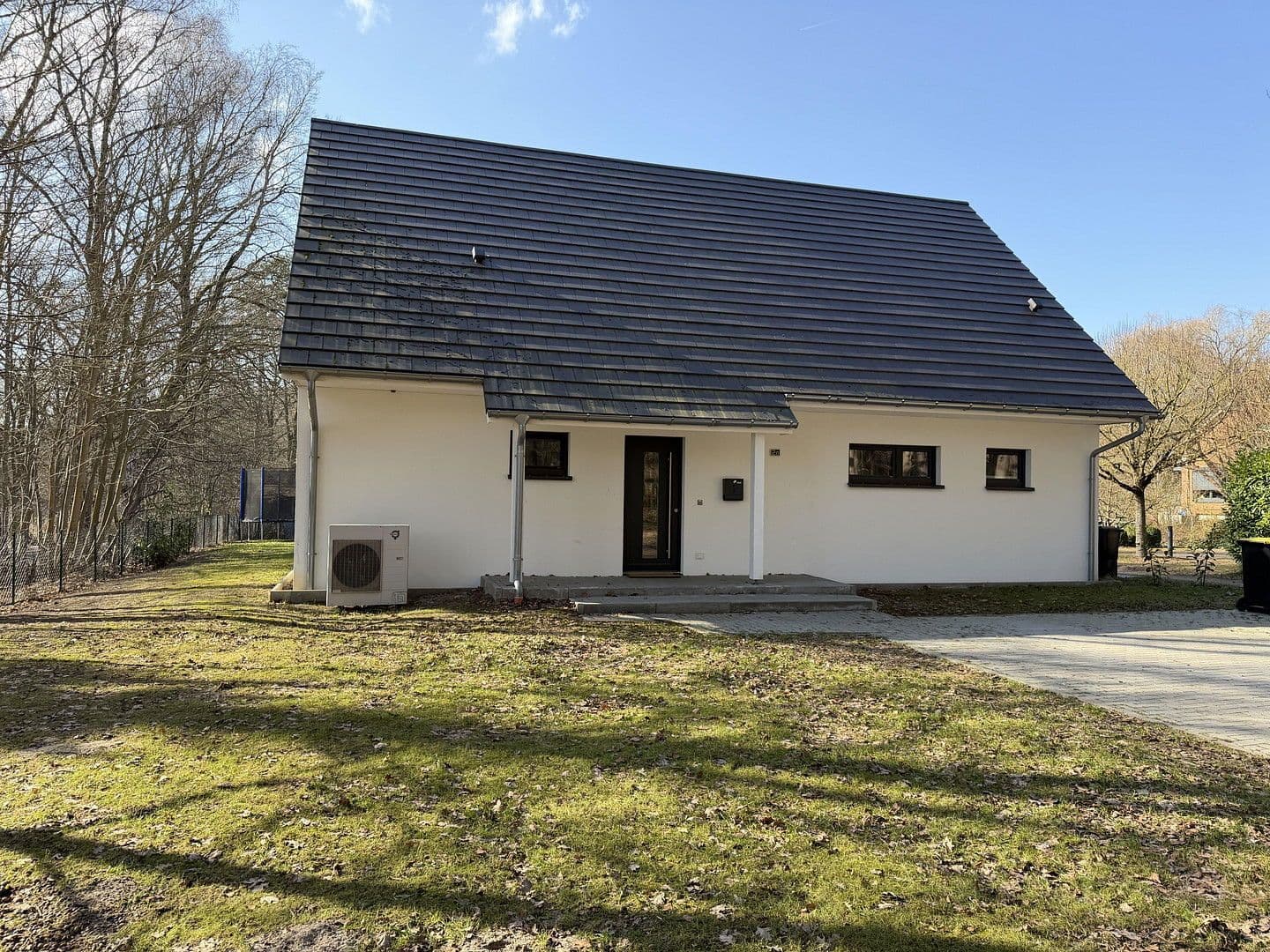 Pronájem domu 130 m², pozemek 600 m², Rießelweg 2a, Stelle, Dolní Sasko Pronájem domu 130 m², pozemek 600 m², Rießelweg 2a, Stelle, Dolní Sasko