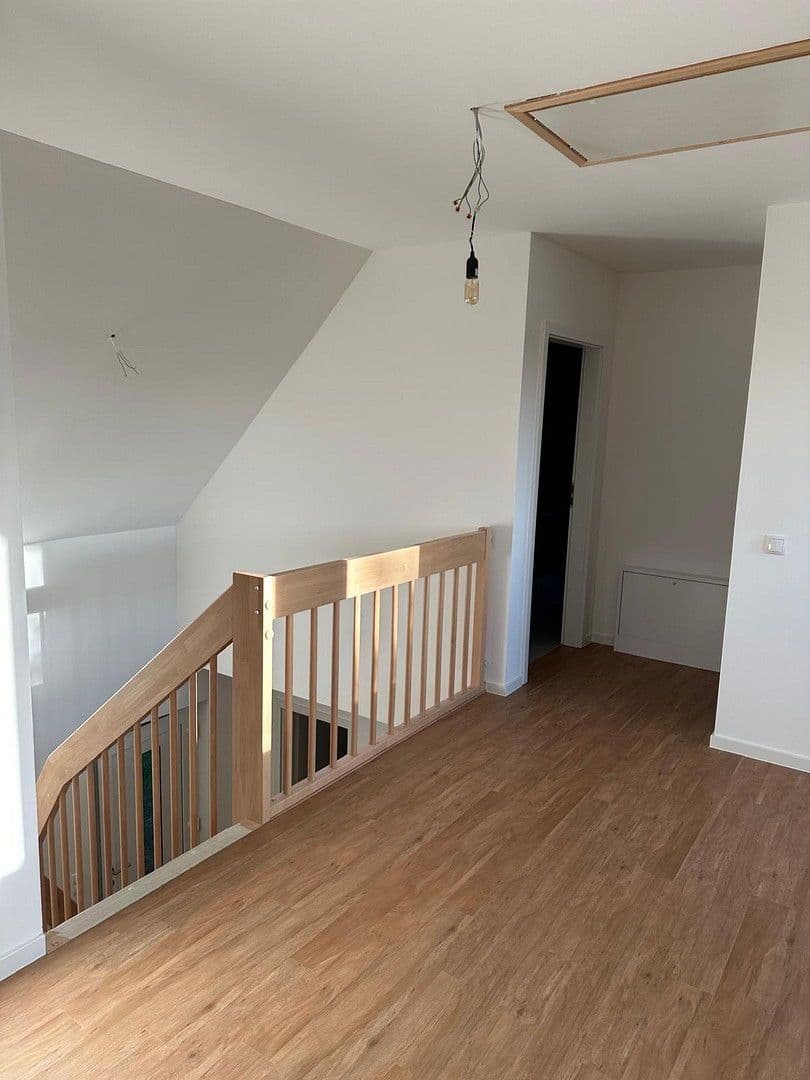 Pronájem domu 130 m², pozemek 600 m², Rießelweg 2a, Stelle, Dolní Sasko Pronájem domu 130 m², pozemek 600 m², Rießelweg 2a, Stelle, Dolní Sasko