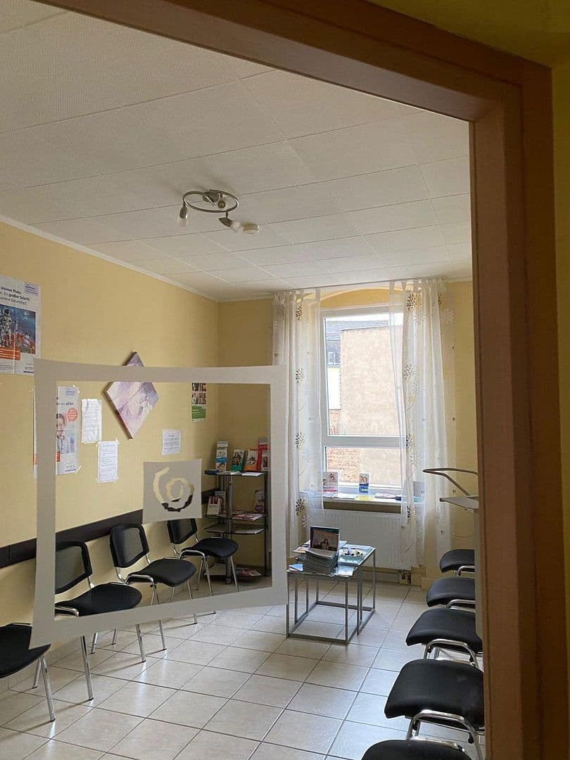 Prodej domu 580 m², pozemek 410 m², Friedrichstr. 9, Hof, Bavorsko Prodej domu 580 m², pozemek 410 m², Friedrichstr. 9, Hof, Bavorsko