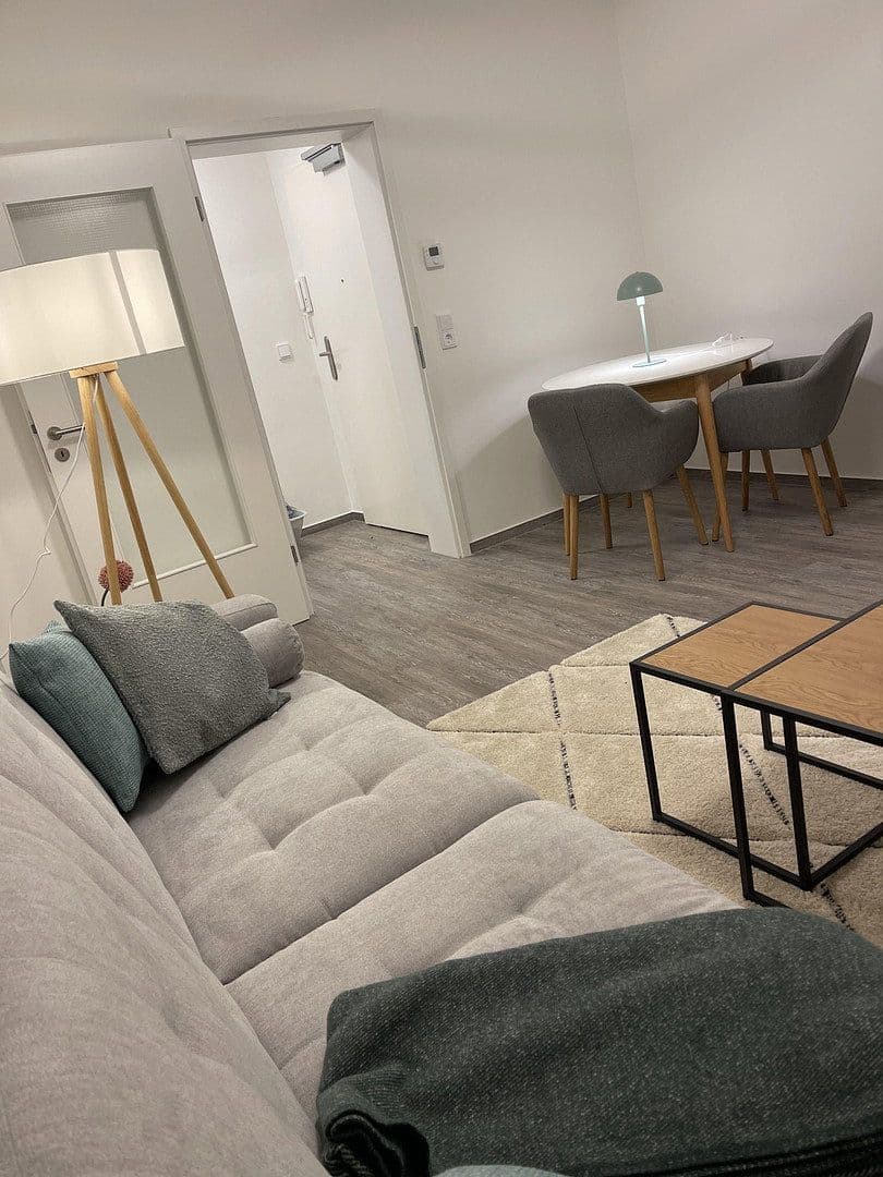 Pronájem bytu 2+1 54 m², Rauenthaler Straße 11A, Wiesbaden, Hessen Pronájem bytu 2+1 54 m², Rauenthaler Straße 11A, Wiesbaden, Hessen