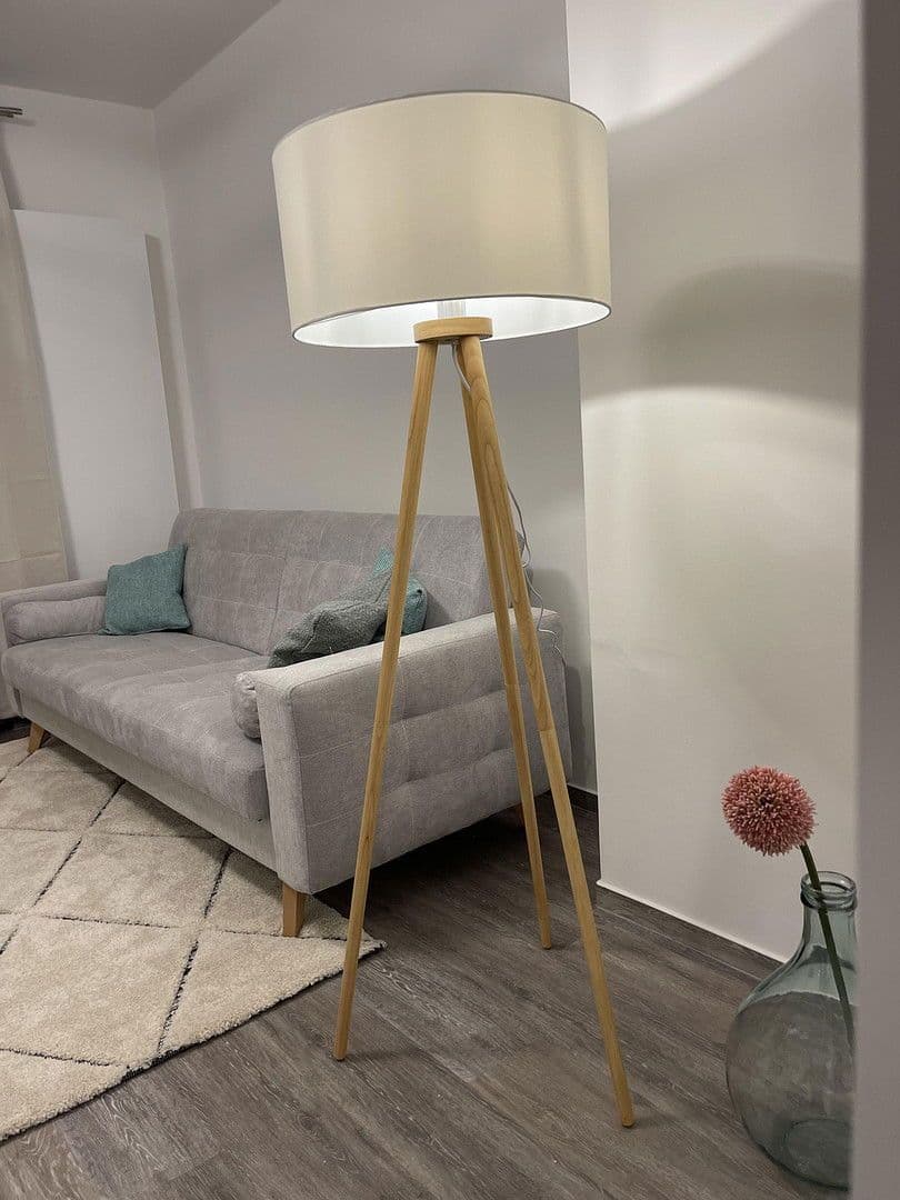 Pronájem bytu 2+1 54 m², Rauenthaler Straße 11A, Wiesbaden, Hessen Pronájem bytu 2+1 54 m², Rauenthaler Straße 11A, Wiesbaden, Hessen