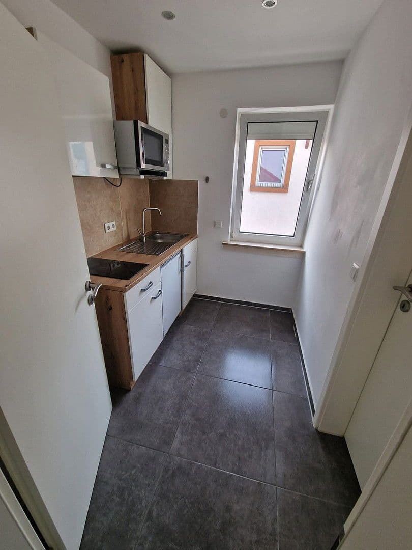 Pronájem bytu 1+1 35 m², Pfortenstrasse 18, Frankfurt am Main, Hessen Pronájem bytu 1+1 35 m², Pfortenstrasse 18, Frankfurt am Main, Hessen