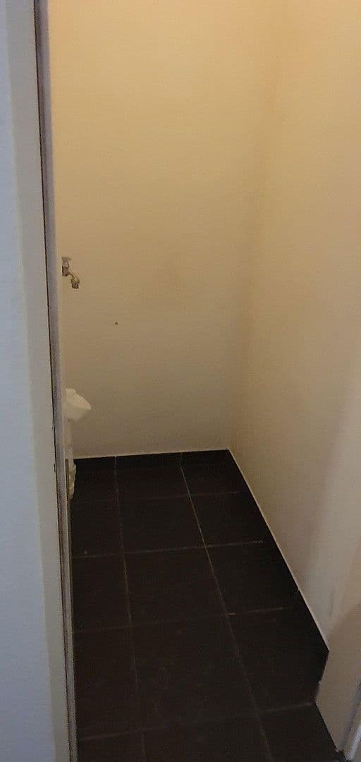 Pronájem bytu 2+1 63 m², Rheinstr. 16, Krefeld, Severní Porýní-Vestfálsko Pronájem bytu 2+1 63 m², Rheinstr. 16, Krefeld, Severní Porýní-Vestfálsko