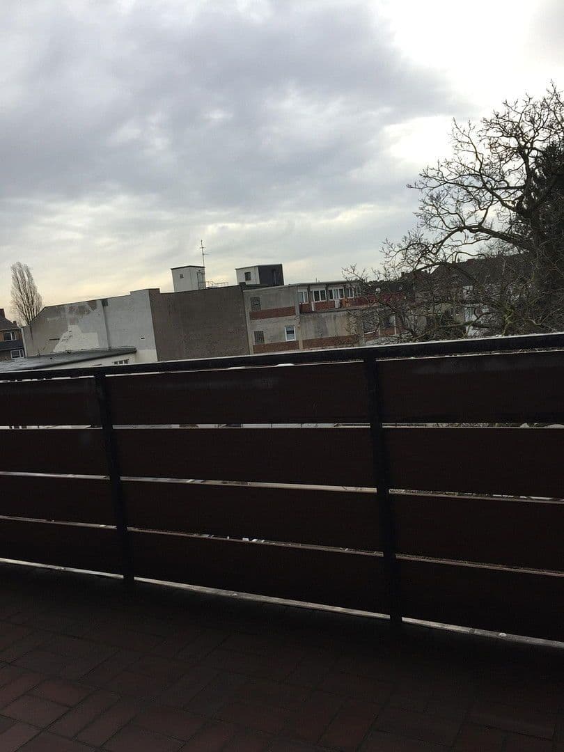 Pronájem bytu 2+1 63 m², Rheinstr. 16, Krefeld, Severní Porýní-Vestfálsko Pronájem bytu 2+1 63 m², Rheinstr. 16, Krefeld, Severní Porýní-Vestfálsko