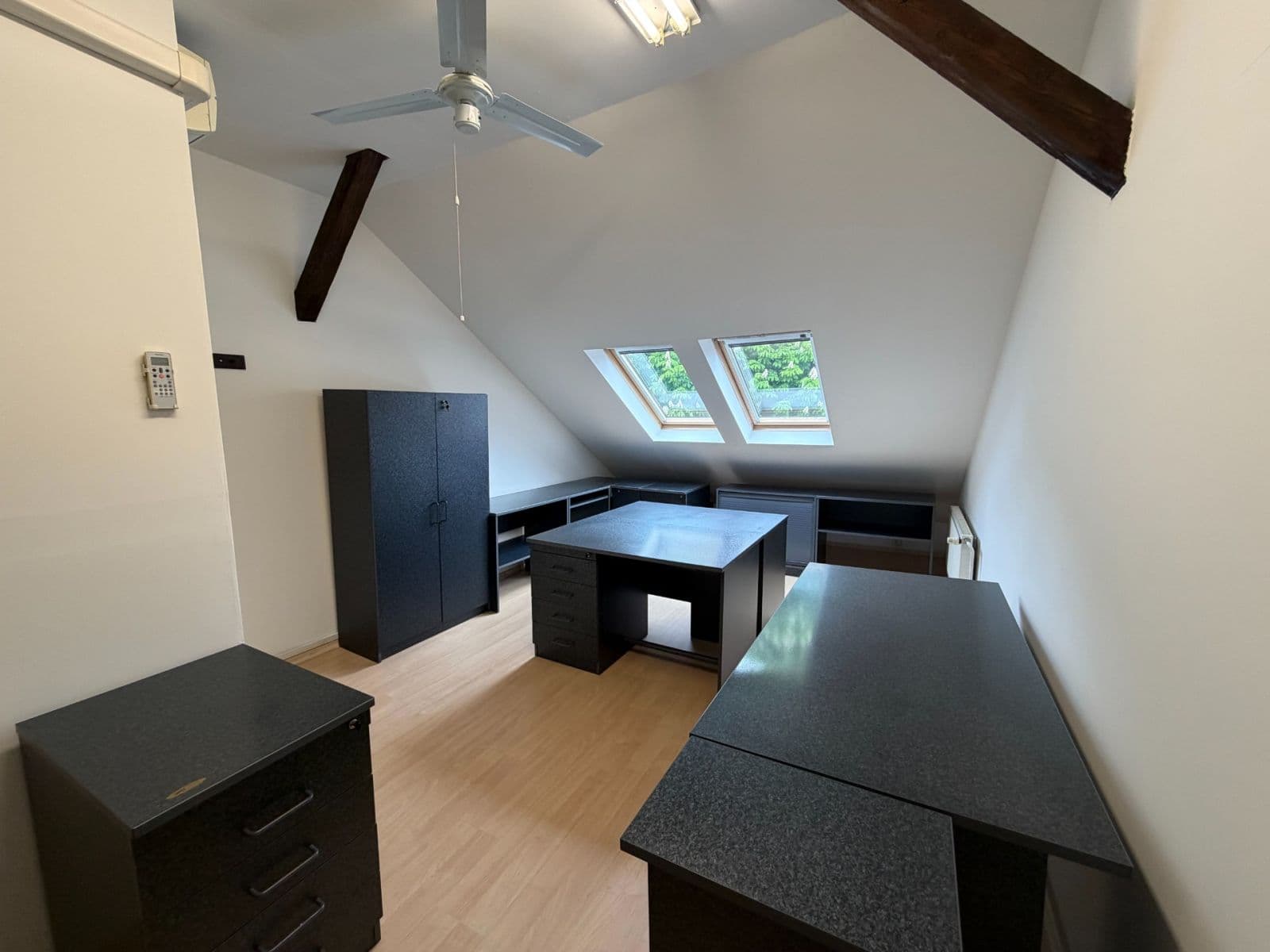 Pronájem nebytového prostoru 133 m², Dubečská, Praha, Praha Pronájem nebytového prostoru 133 m², Dubečská, Praha, Praha