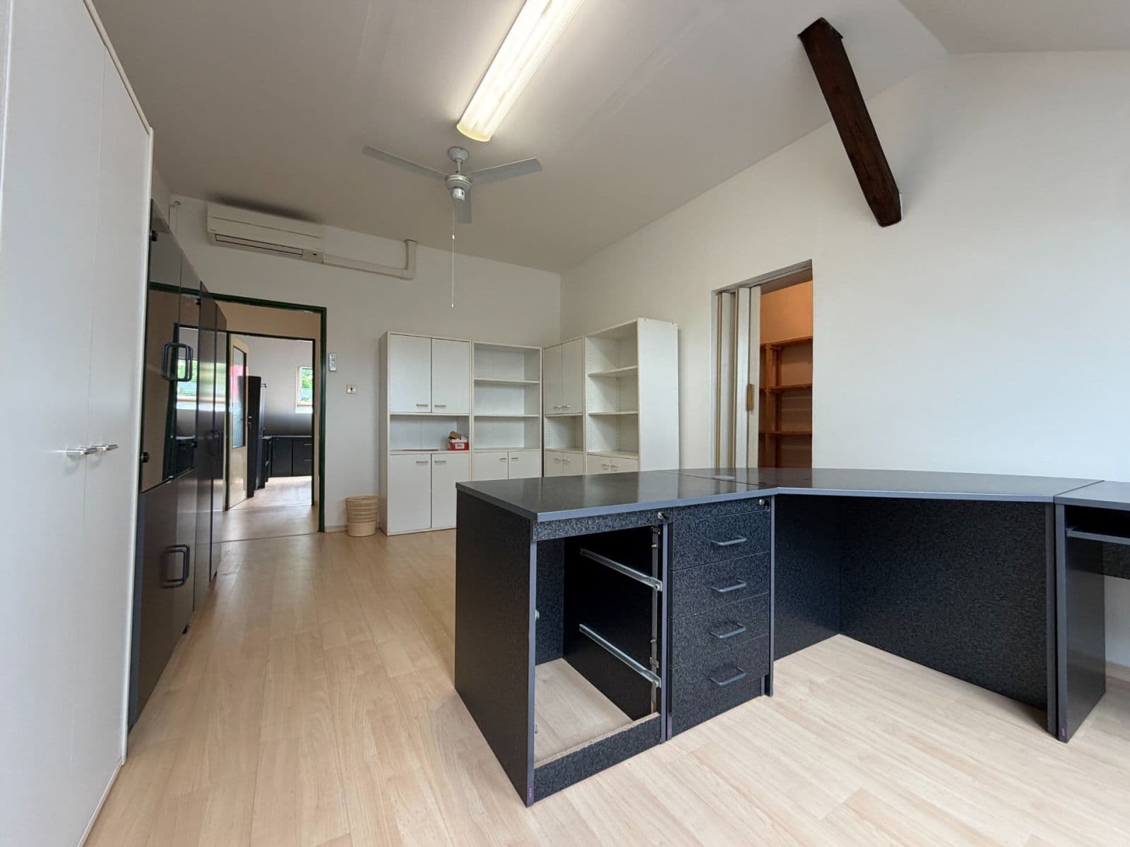 Pronájem nebytového prostoru 133 m², Dubečská, Praha, Praha Pronájem nebytového prostoru 133 m², Dubečská, Praha, Praha