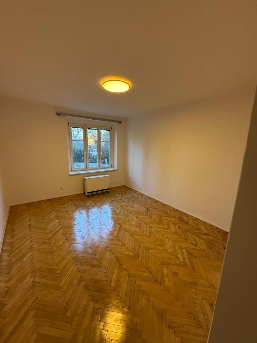 Pronájem bytu 2+1 73 m², Polní, Praha, Praha Pronájem bytu 2+1 73 m², Polní, Praha, Praha