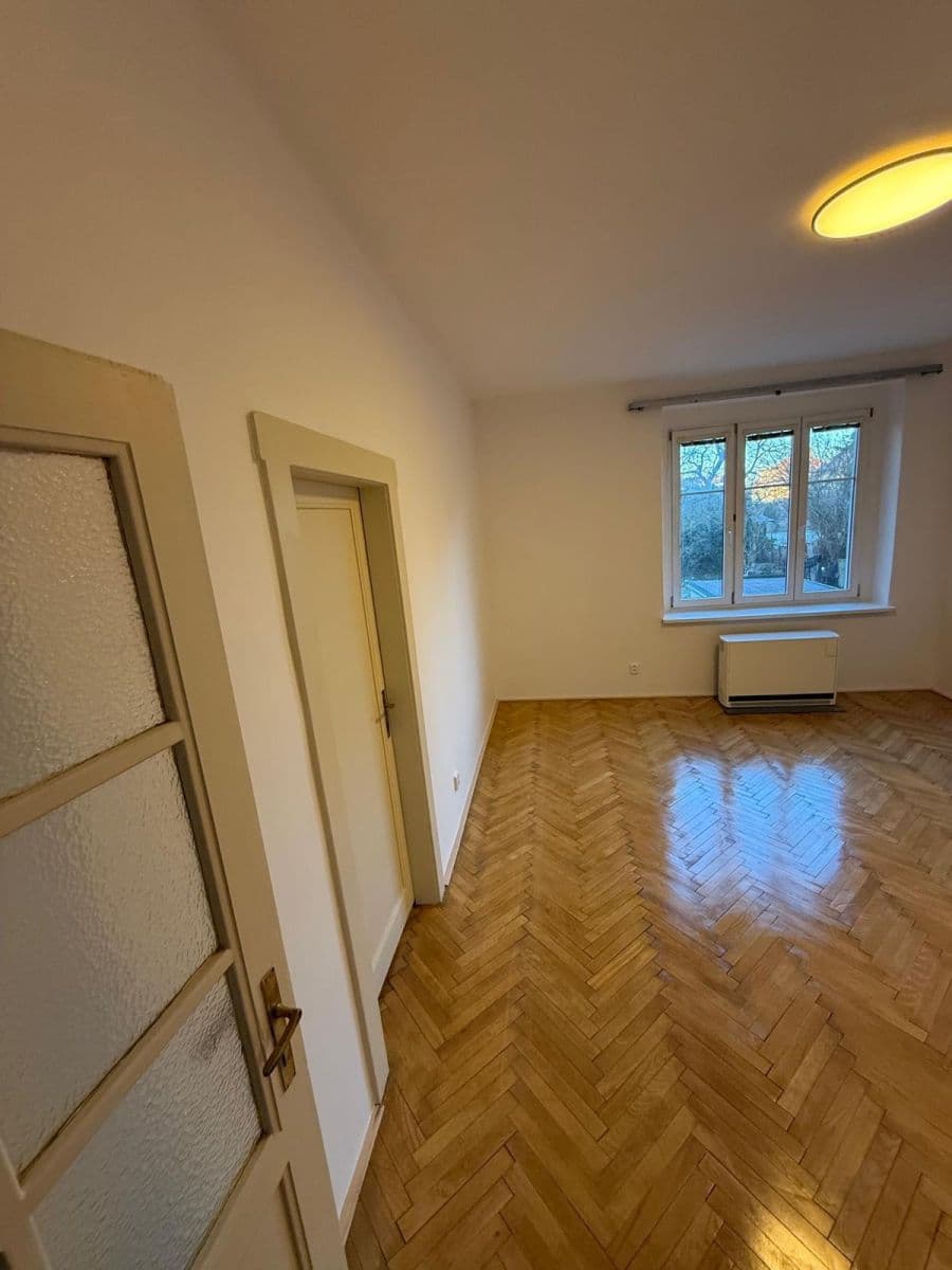 Pronájem bytu 2+1 73 m², Polní, Praha, Praha Pronájem bytu 2+1 73 m², Polní, Praha, Praha