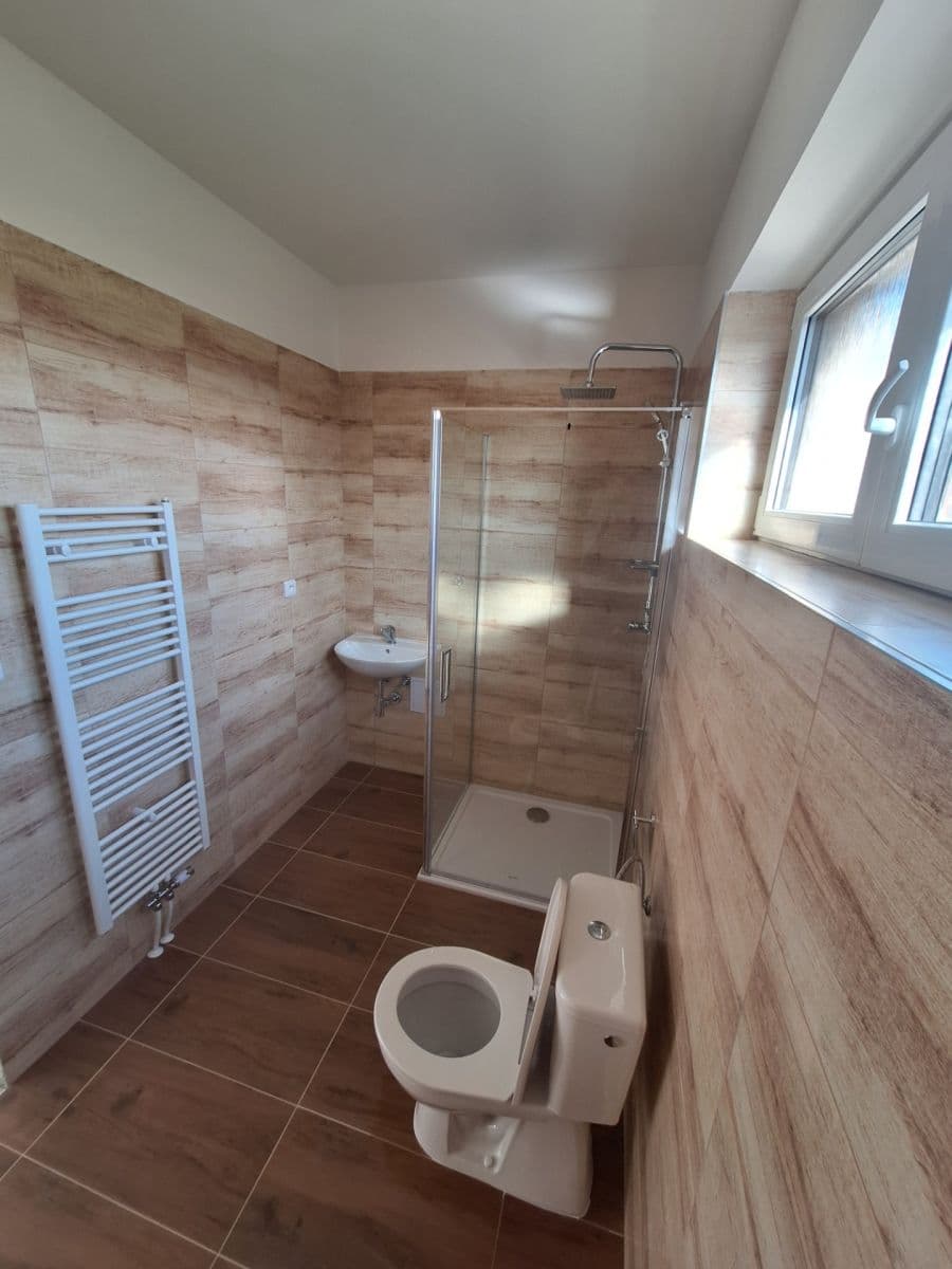 Pronájem bytu 2+kk 50 m², Za Humny, Chyňava, Středočeský kraj Pronájem bytu 2+kk 50 m², Za Humny, Chyňava, Středočeský kraj