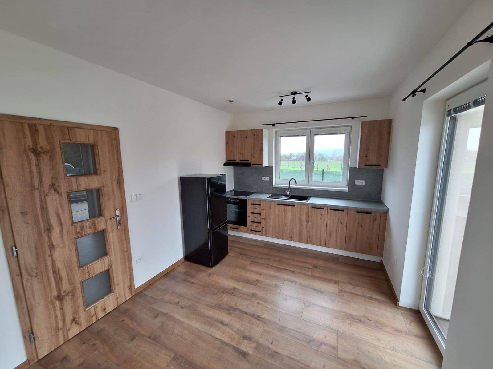 Pronájem bytu 2+kk 50 m², Za Humny, Chyňava, Středočeský kraj Pronájem bytu 2+kk 50 m², Za Humny, Chyňava, Středočeský kraj