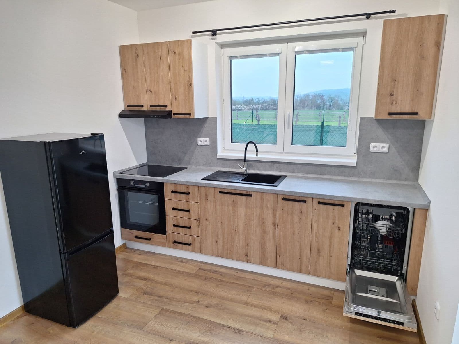 Pronájem bytu 2+kk 50 m², Za Humny, Chyňava, Středočeský kraj Pronájem bytu 2+kk 50 m², Za Humny, Chyňava, Středočeský kraj