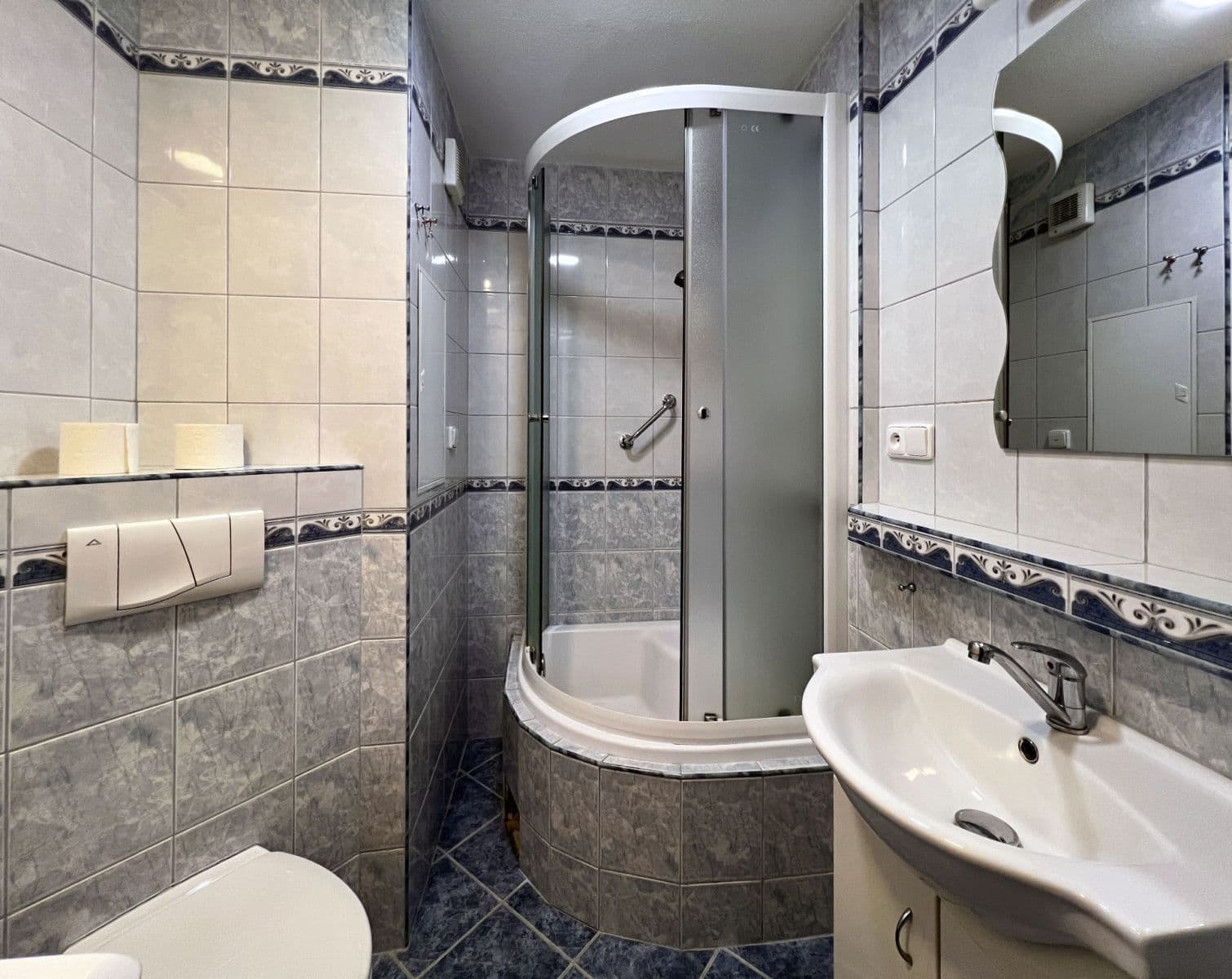 Pronájem bytu 1+1 35 m², Rolavská, Nejdek, Karlovarský kraj Pronájem bytu 1+1 35 m², Rolavská, Nejdek, Karlovarský kraj