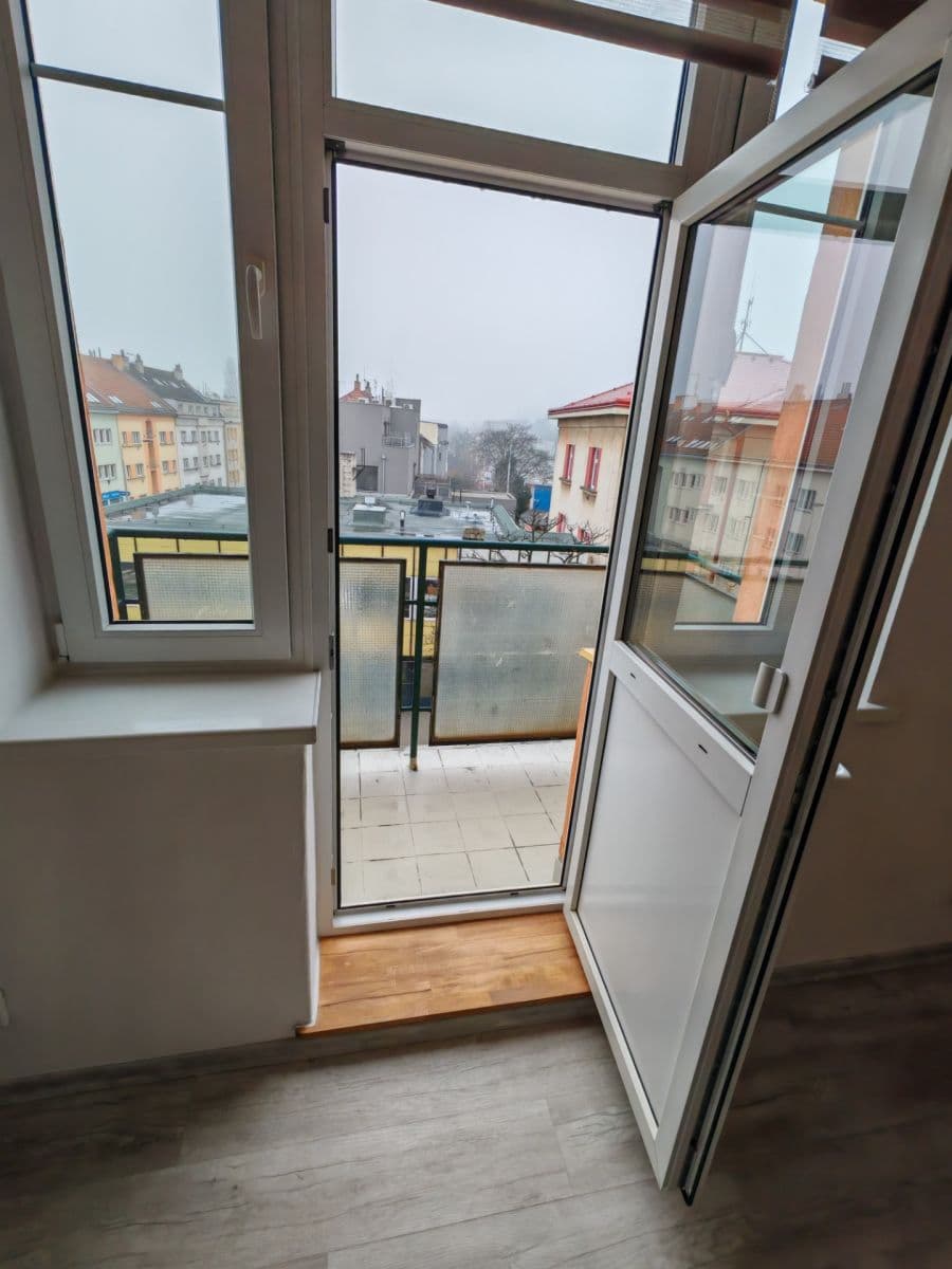 Pronájem bytu Garsoniéra 25 m², Kralická, Praha, Praha Pronájem bytu Garsoniéra 25 m², Kralická, Praha, Praha