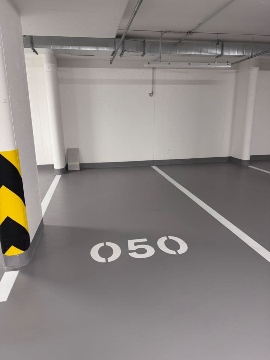 Pronájem garáže 15 m², Poděbradská, Praha, Praha Pronájem garáže 15 m², Poděbradská, Praha, Praha