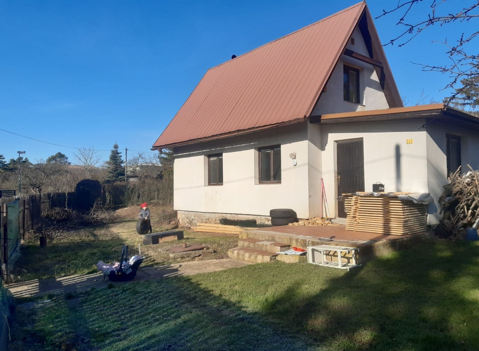 Prodej domu 42 m², pozemek 628 m², Na Hvězdárně, Husinec, Středočeský kraj Prodej domu 42 m², pozemek 628 m², Na Hvězdárně, Husinec, Středočeský kraj
