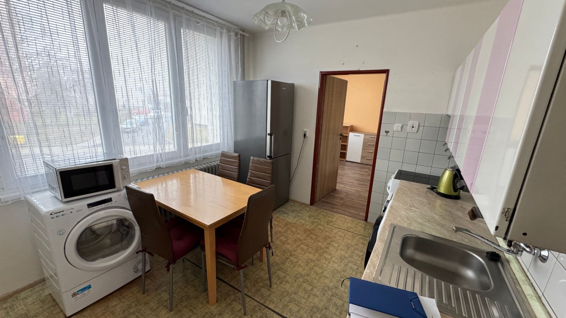 Pronájem bytu 3+1 70 m², Svépomoc, Sezimovo Ústí, Jihočeský kraj Pronájem bytu 3+1 70 m², Svépomoc, Sezimovo Ústí, Jihočeský kraj