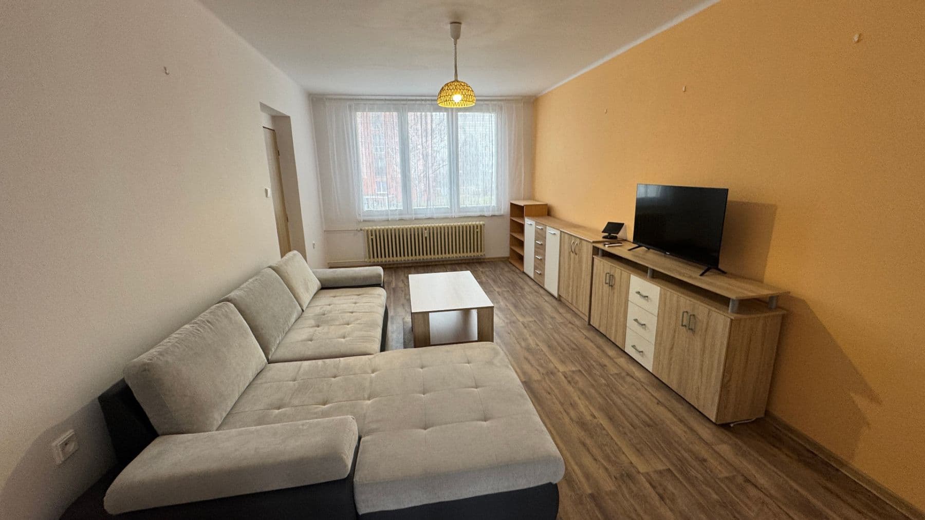 Pronájem bytu 3+1 70 m², Svépomoc, Sezimovo Ústí, Jihočeský kraj Pronájem bytu 3+1 70 m², Svépomoc, Sezimovo Ústí, Jihočeský kraj