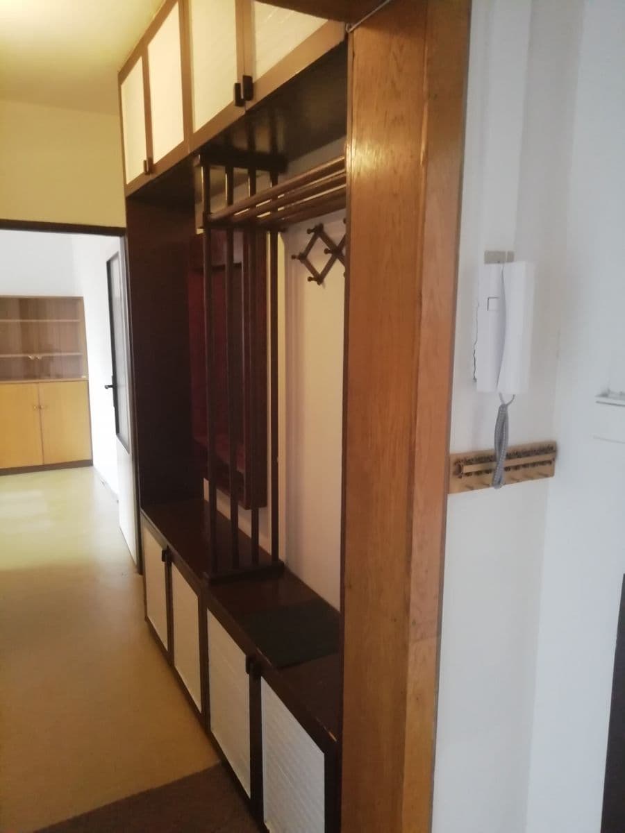 Pronájem bytu 2+1 62 m², Famfulíkova, Praha, Praha Pronájem bytu 2+1 62 m², Famfulíkova, Praha, Praha