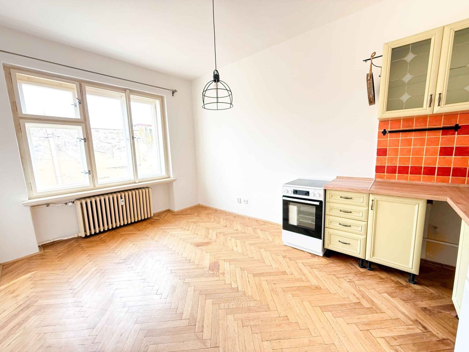 Pronájem bytu 2+kk 36 m², Nádražní, Praha, Praha Pronájem bytu 2+kk 36 m², Nádražní, Praha, Praha