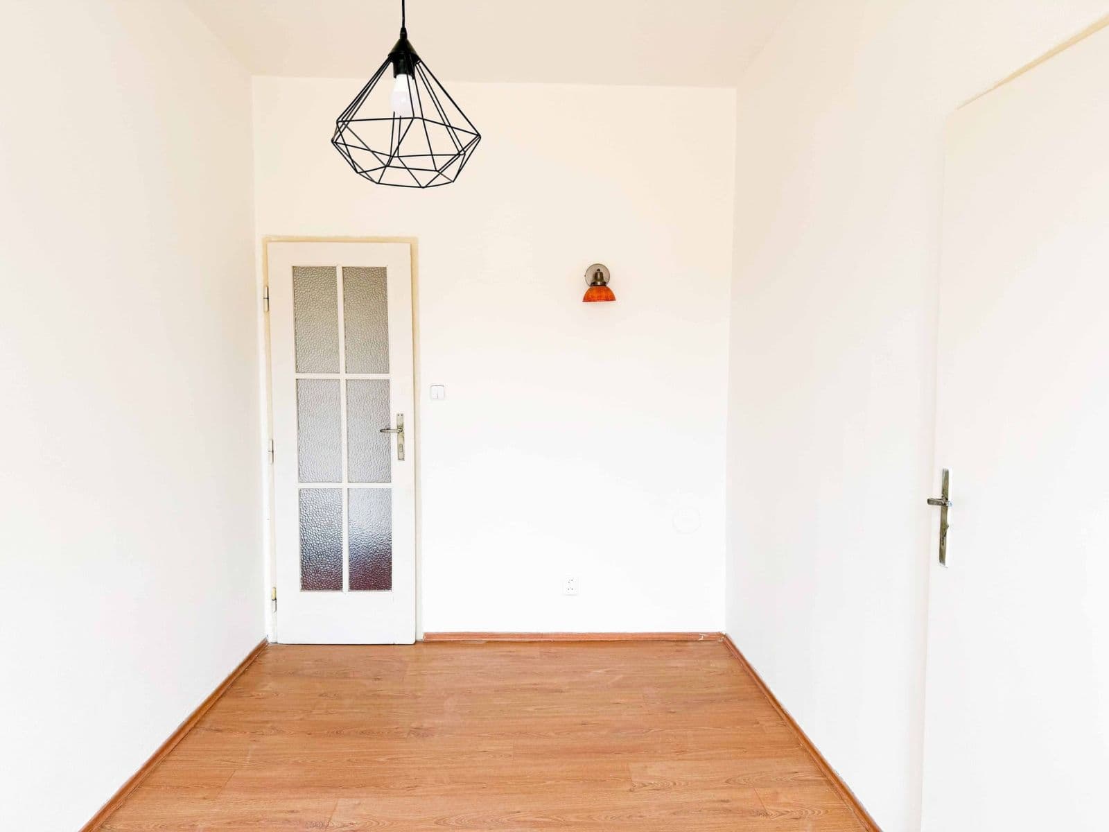 Pronájem bytu 2+kk 36 m², Nádražní, Praha, Praha Pronájem bytu 2+kk 36 m², Nádražní, Praha, Praha