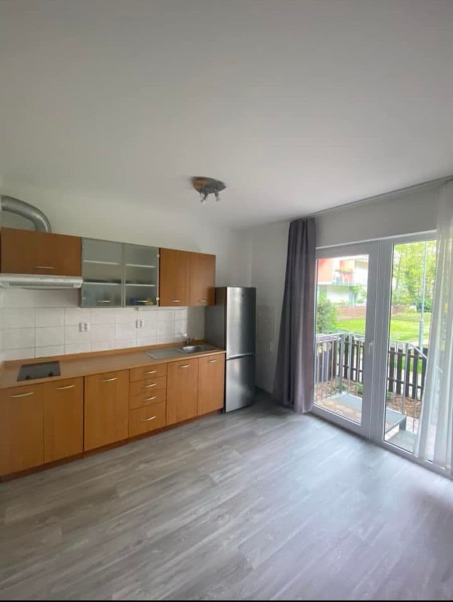 Pronájem bytu 1+kk 50 m², Hedvábná, Liberec, Liberecký kraj Pronájem bytu 1+kk 50 m², Hedvábná, Liberec, Liberecký kraj