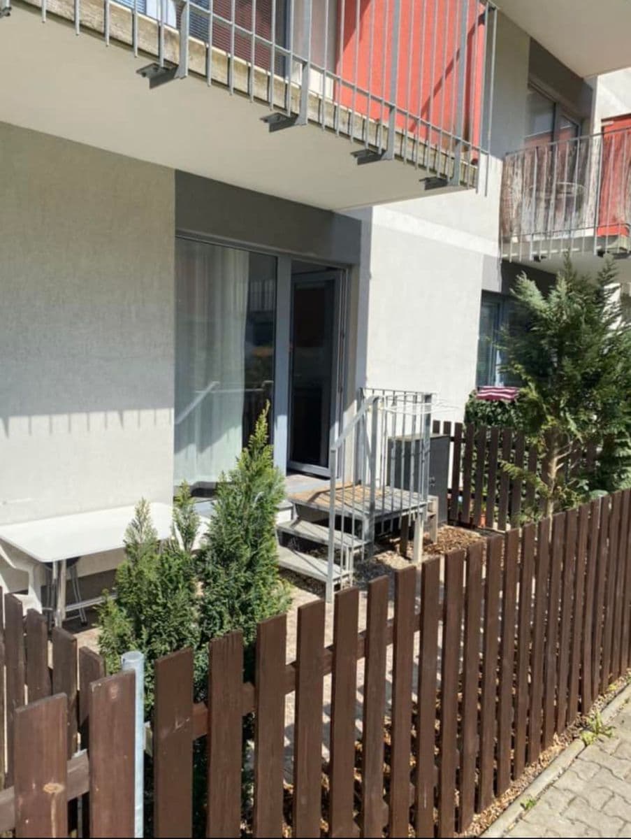 Pronájem bytu 1+kk 50 m², Hedvábná, Liberec, Liberecký kraj Pronájem bytu 1+kk 50 m², Hedvábná, Liberec, Liberecký kraj