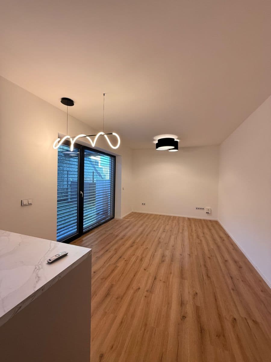 Pronájem bytu 2+kk 63 m², Koněvova, Mladá Boleslav, Středočeský kraj Pronájem bytu 2+kk 63 m², Koněvova, Mladá Boleslav, Středočeský kraj