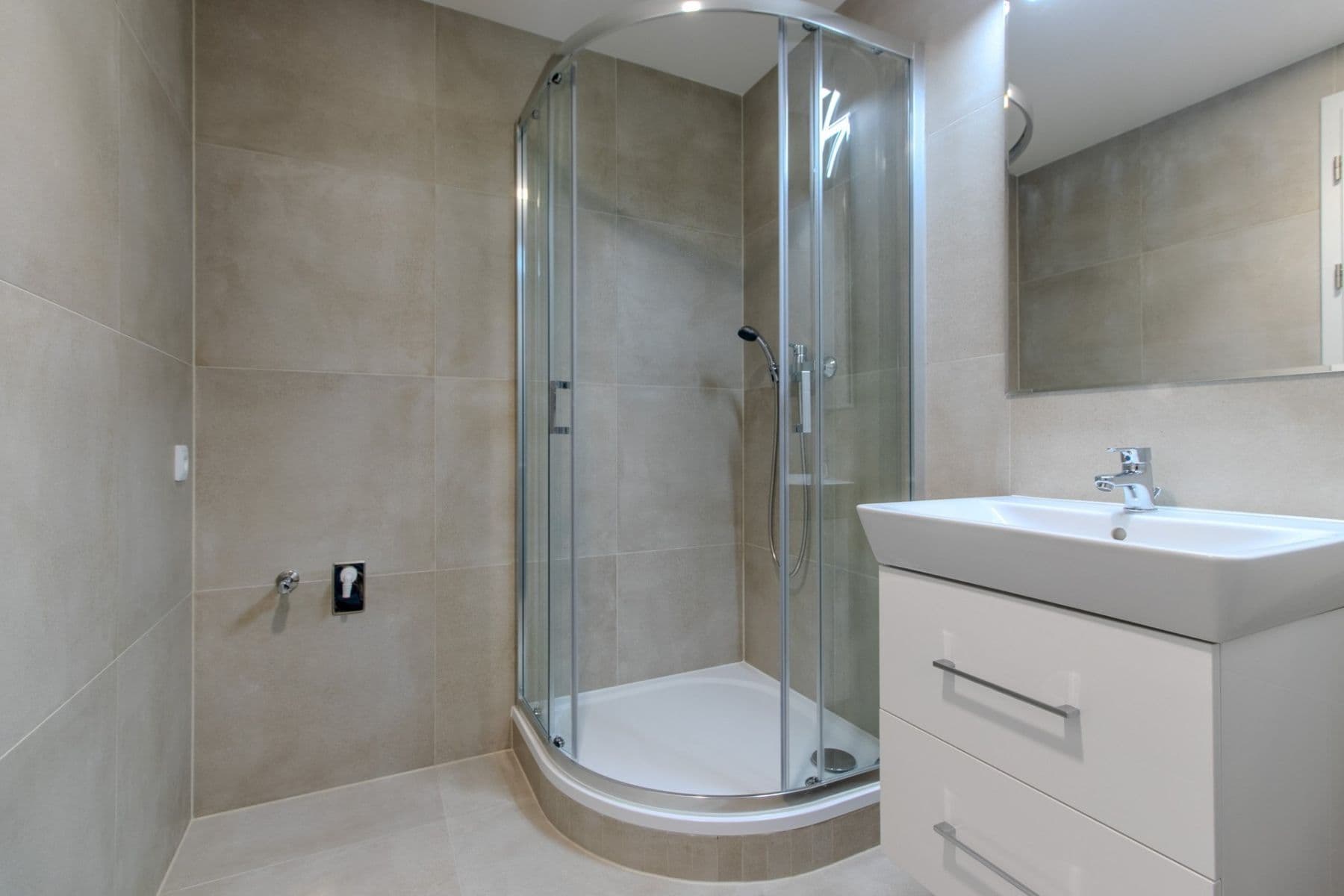 Pronájem bytu 1+kk 32 m², Poděbradská, Praha, Praha Pronájem bytu 1+kk 32 m², Poděbradská, Praha, Praha