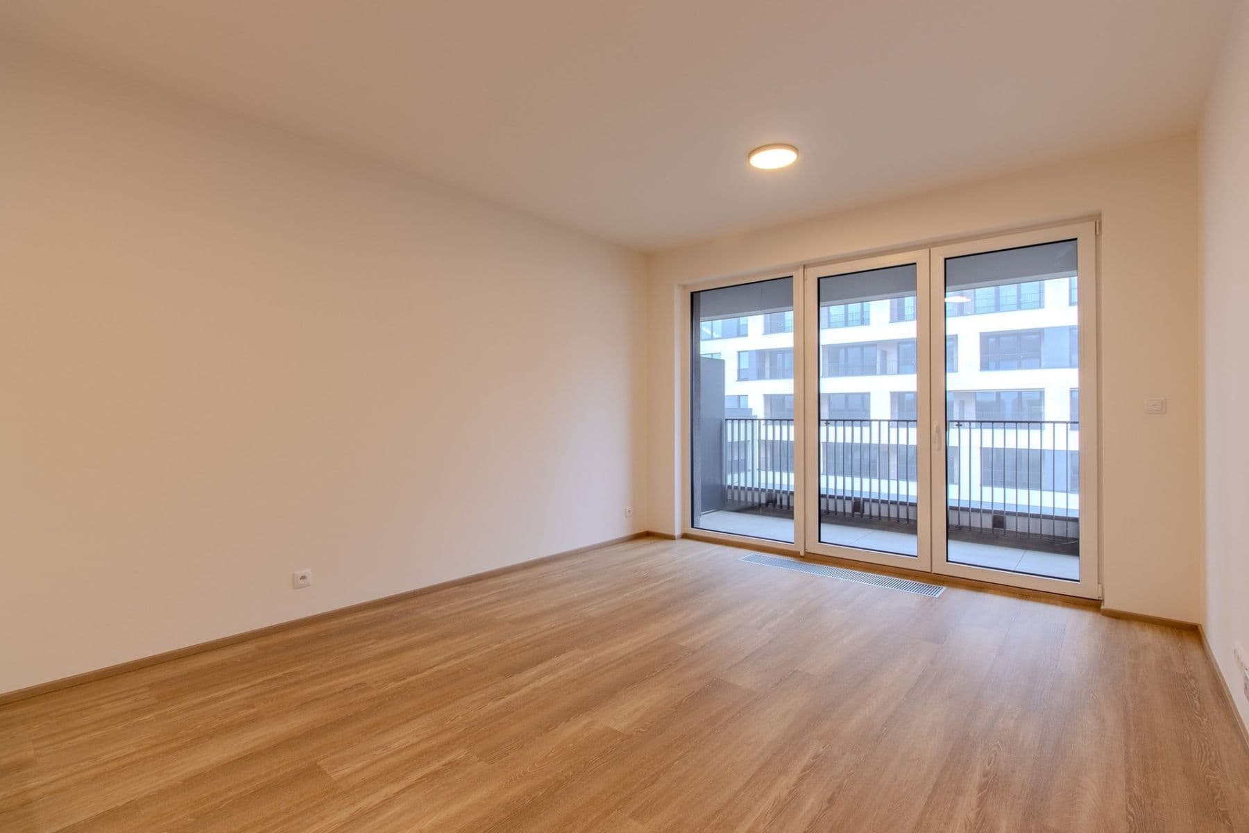 Pronájem bytu 1+kk 32 m², Poděbradská, Praha, Praha Pronájem bytu 1+kk 32 m², Poděbradská, Praha, Praha