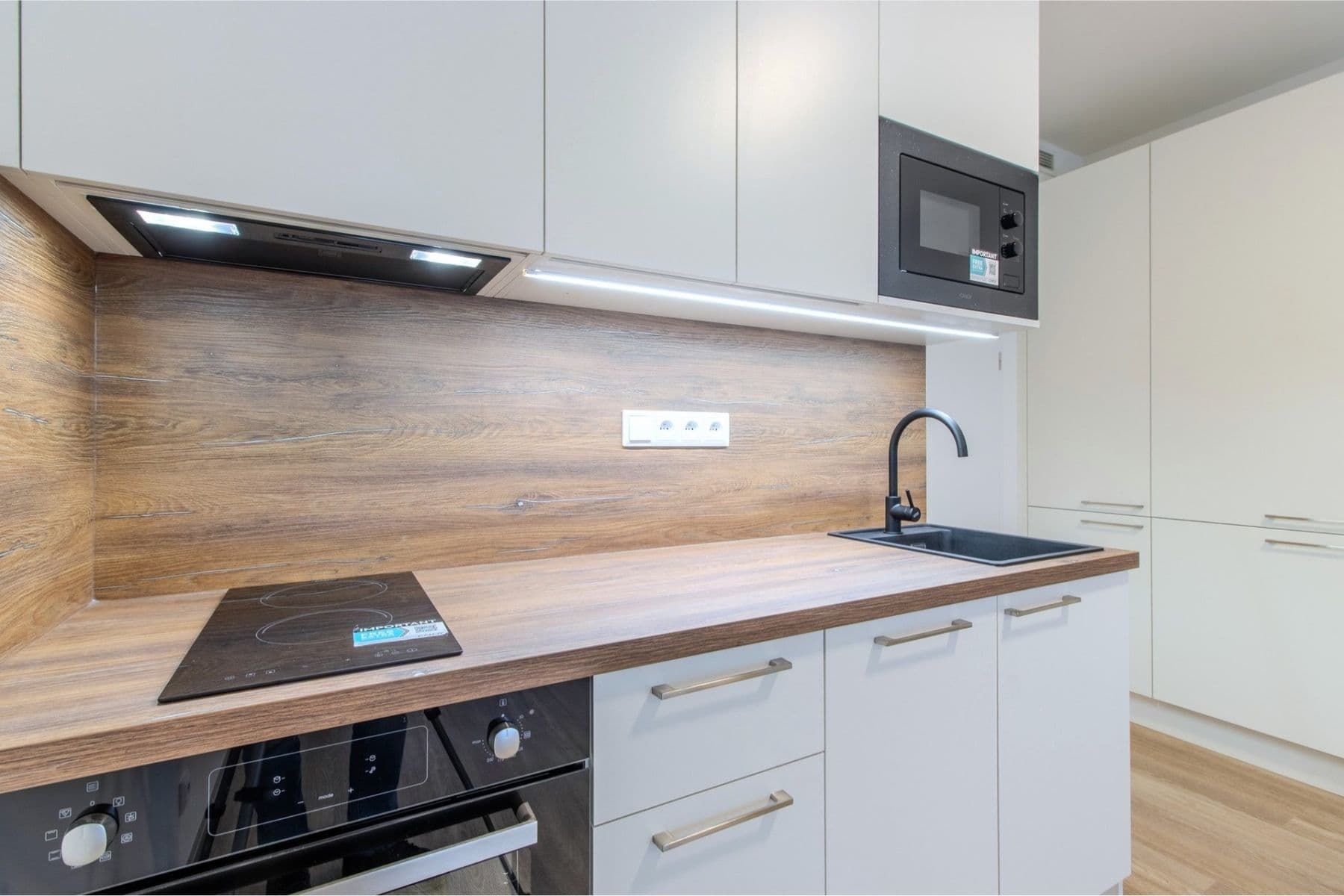 Pronájem bytu 1+kk 32 m², Poděbradská, Praha, Praha Pronájem bytu 1+kk 32 m², Poděbradská, Praha, Praha