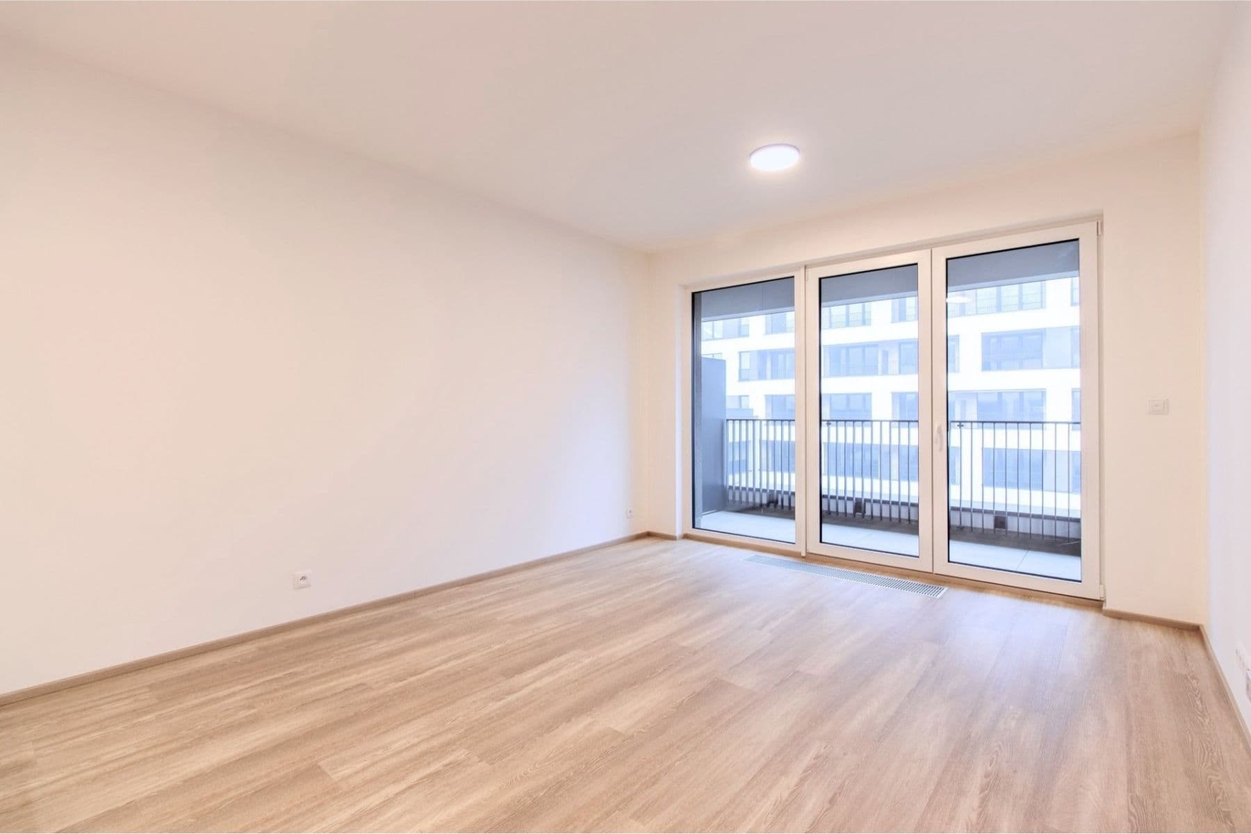 Pronájem bytu 1+kk 32 m², Poděbradská, Praha, Praha Pronájem bytu 1+kk 32 m², Poděbradská, Praha, Praha