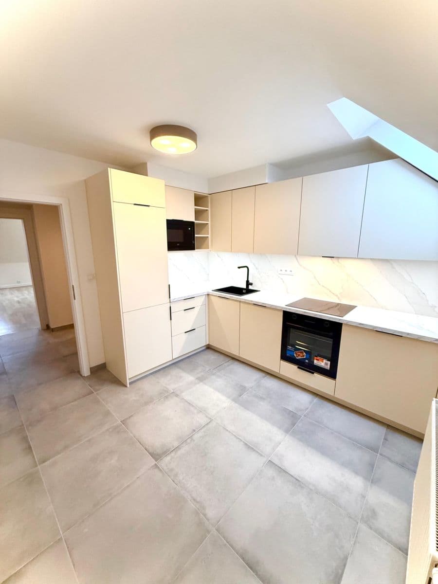 Prodej bytu 3+1 84 m², Lublaňská, Praha, Praha Prodej bytu 3+1 84 m², Lublaňská, Praha, Praha