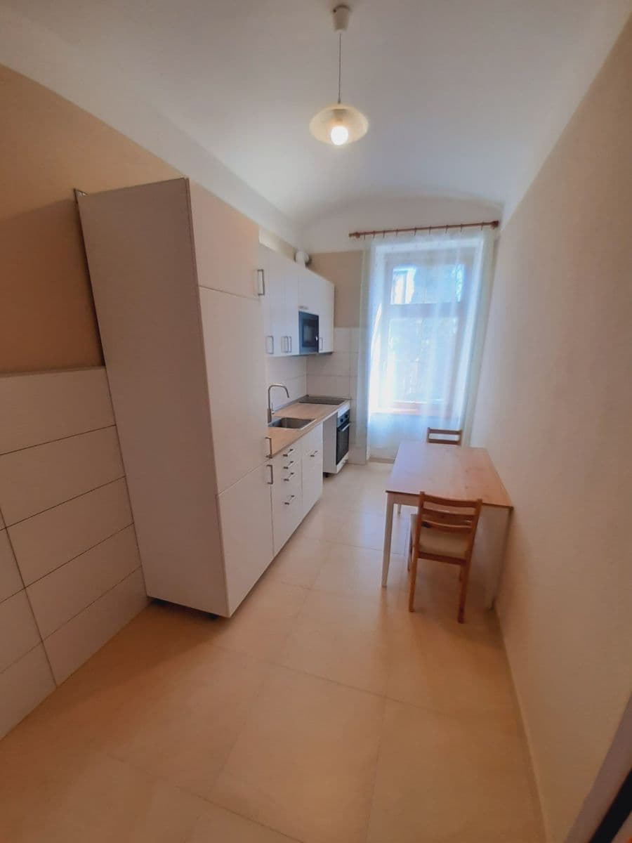 Pronájem bytu 1+1 32 m², Budějovická, Tábor, Jihočeský kraj Pronájem bytu 1+1 32 m², Budějovická, Tábor, Jihočeský kraj