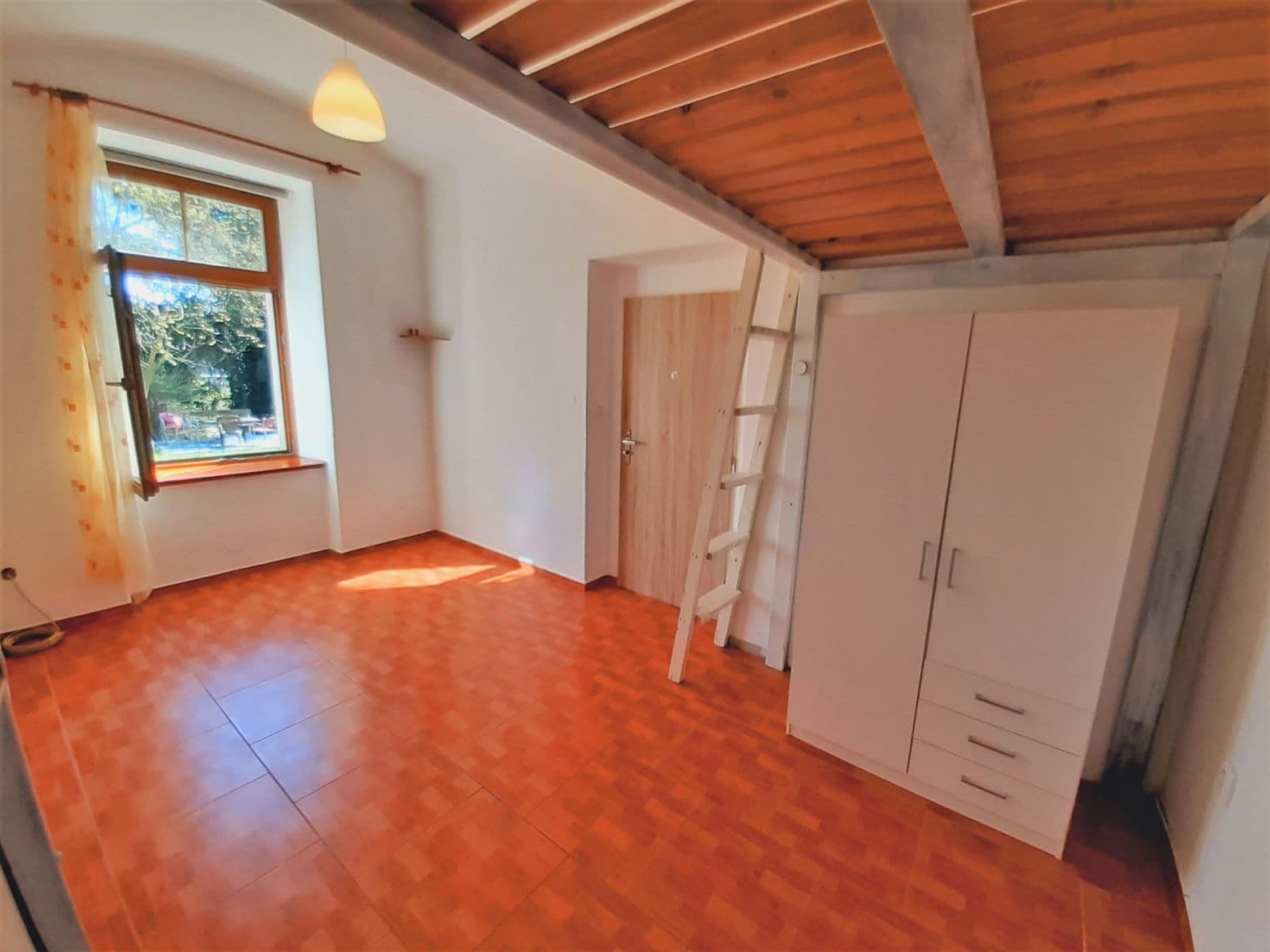 Pronájem bytu 1+1 32 m², Budějovická, Tábor, Jihočeský kraj Pronájem bytu 1+1 32 m², Budějovická, Tábor, Jihočeský kraj