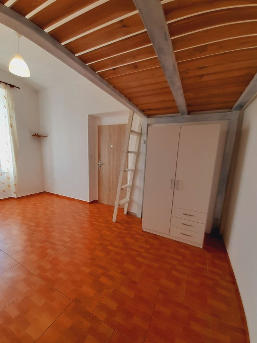 Pronájem bytu 1+1 32 m², Budějovická, Tábor, Jihočeský kraj Pronájem bytu 1+1 32 m², Budějovická, Tábor, Jihočeský kraj