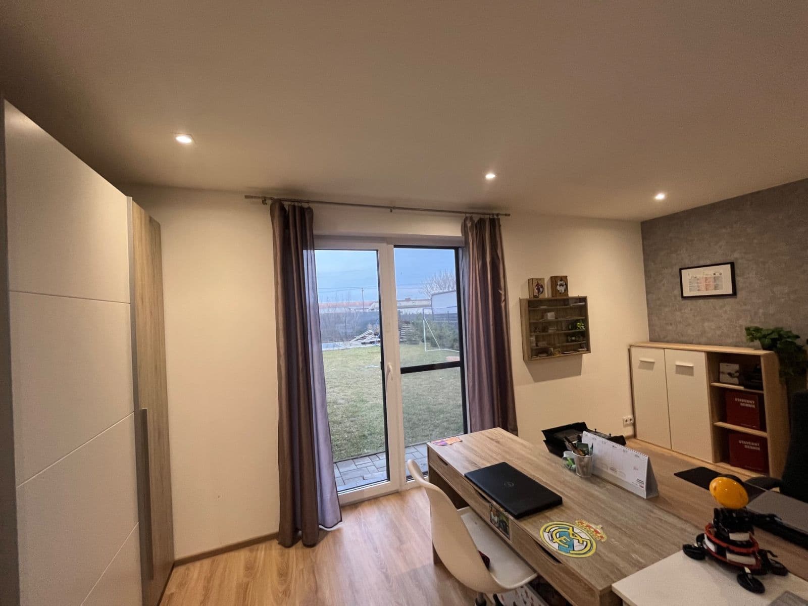 Prodej domu 229 m², pozemek 910 m², Komárovce, Košický kraj Prodej domu 229 m², pozemek 910 m², Komárovce, Košický kraj