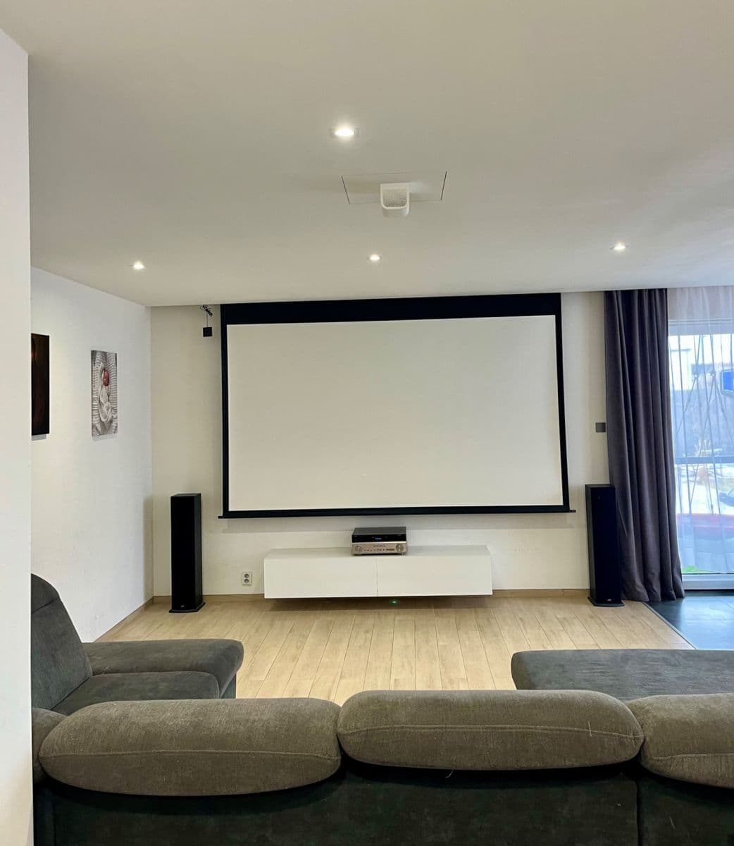 Prodej domu 229 m², pozemek 910 m², Komárovce, Košický kraj Prodej domu 229 m², pozemek 910 m², Komárovce, Košický kraj