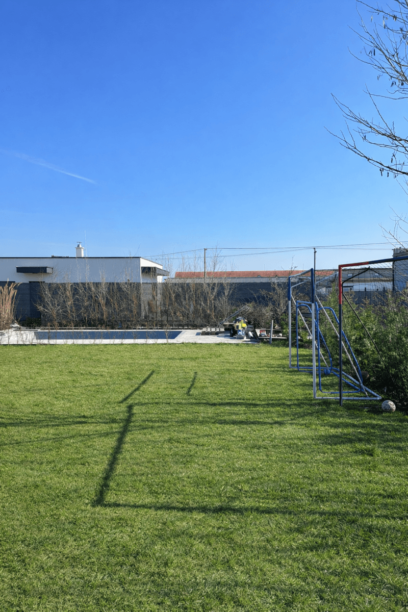 Prodej domu 229 m², pozemek 910 m², Komárovce, Košický kraj Prodej domu 229 m², pozemek 910 m², Komárovce, Košický kraj