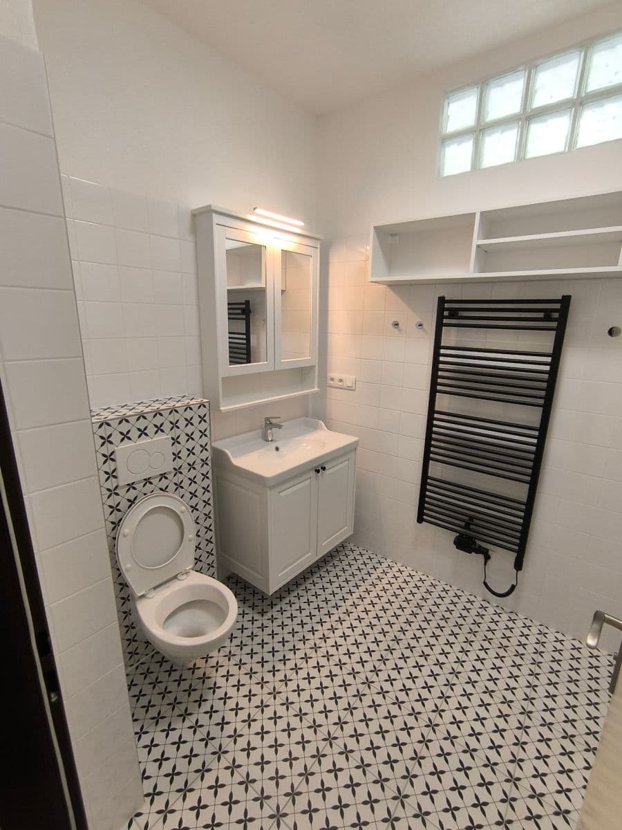 Pronájem bytu 2+kk 60 m², K. Weise, České Budějovice, Jihočeský kraj Pronájem bytu 2+kk 60 m², K. Weise, České Budějovice, Jihočeský kraj