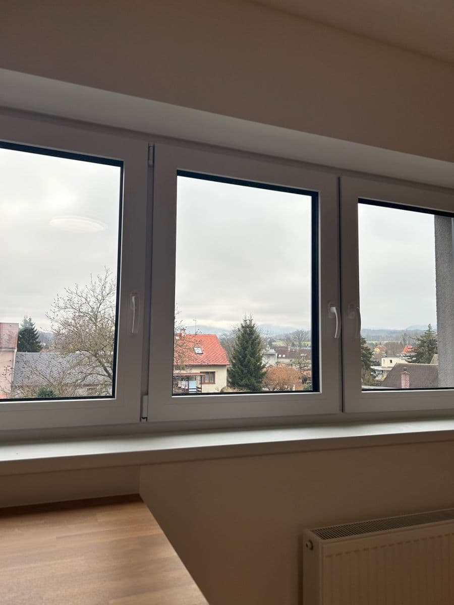 Pronájem bytu 2+kk 49 m², Jiřího z Poděbrad, Hrádek nad Nisou, Liberecký kraj Pronájem bytu 2+kk 49 m², Jiřího z Poděbrad, Hrádek nad Nisou, Liberecký kraj