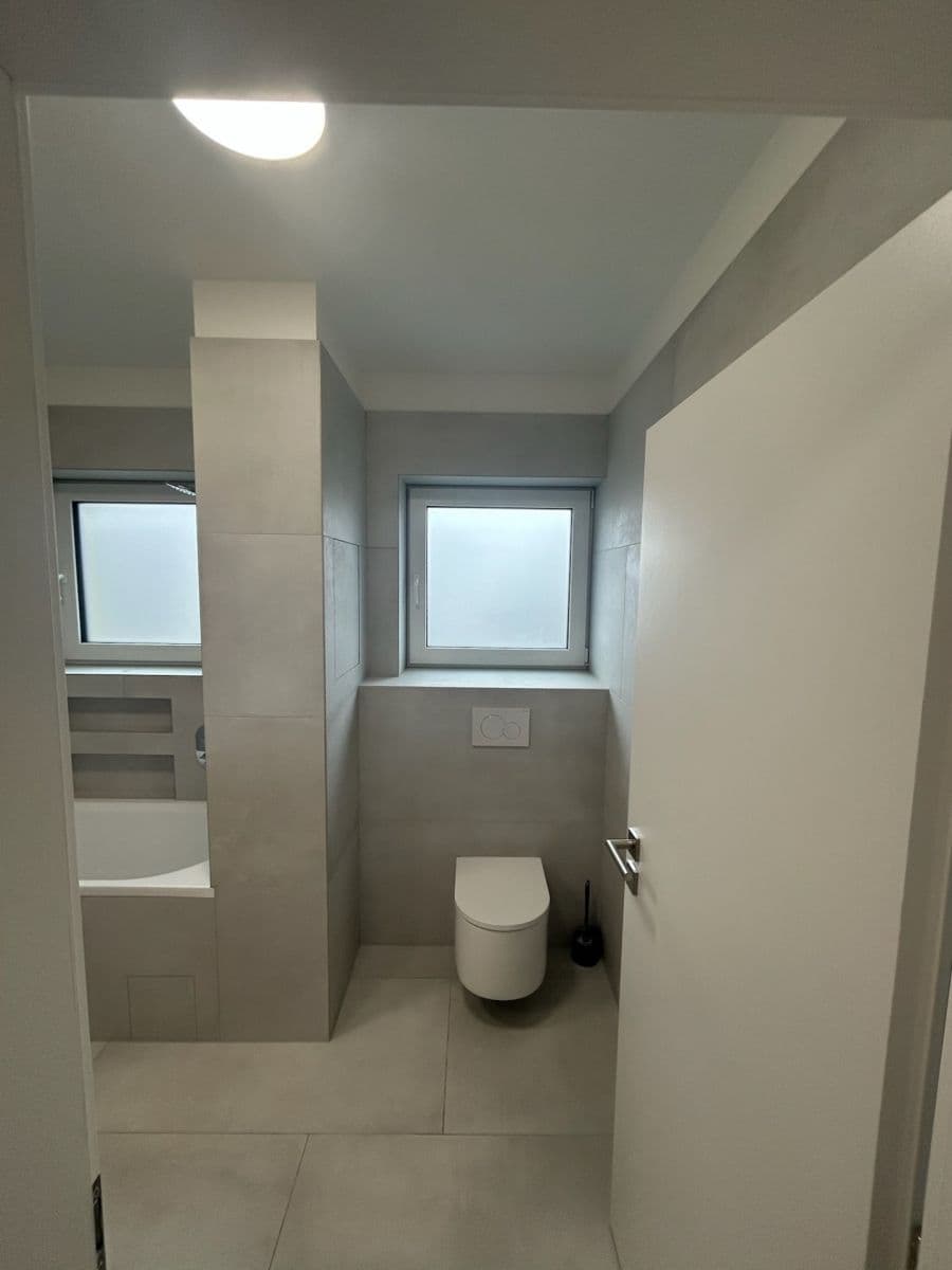 Pronájem bytu 2+kk 49 m², Jiřího z Poděbrad, Hrádek nad Nisou, Liberecký kraj Pronájem bytu 2+kk 49 m², Jiřího z Poděbrad, Hrádek nad Nisou, Liberecký kraj