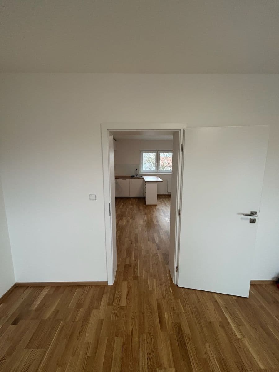 Pronájem bytu 2+kk 49 m², Jiřího z Poděbrad, Hrádek nad Nisou, Liberecký kraj Pronájem bytu 2+kk 49 m², Jiřího z Poděbrad, Hrádek nad Nisou, Liberecký kraj