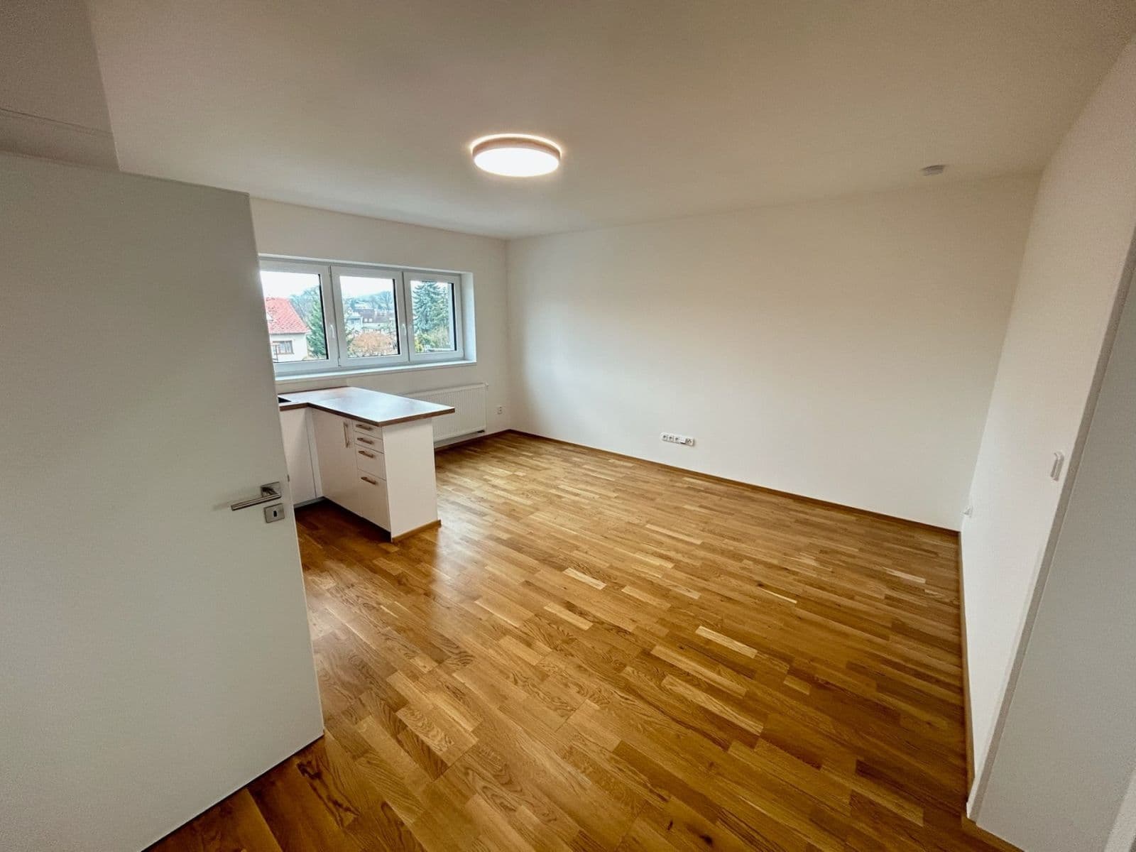 Pronájem bytu 2+kk 49 m², Jiřího z Poděbrad, Hrádek nad Nisou, Liberecký kraj Pronájem bytu 2+kk 49 m², Jiřího z Poděbrad, Hrádek nad Nisou, Liberecký kraj