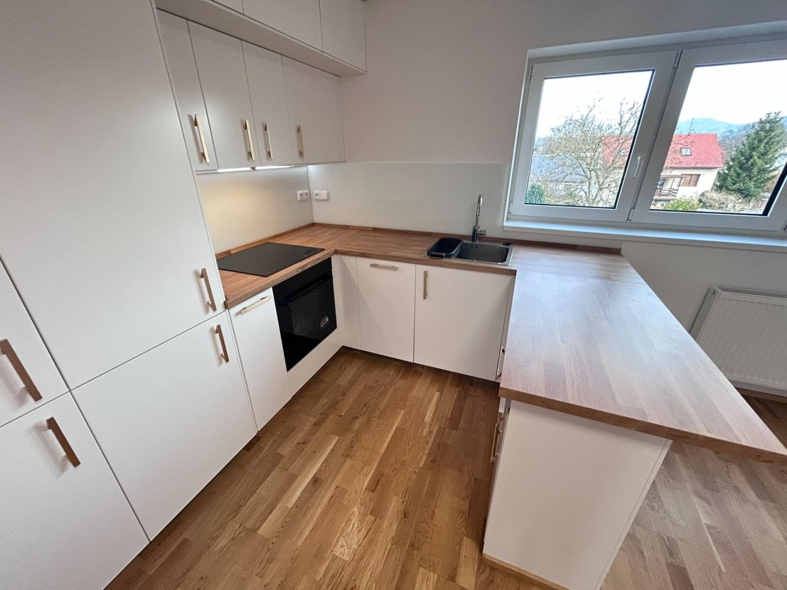 Pronájem bytu 2+kk 49 m², Jiřího z Poděbrad, Hrádek nad Nisou, Liberecký kraj Pronájem bytu 2+kk 49 m², Jiřího z Poděbrad, Hrádek nad Nisou, Liberecký kraj