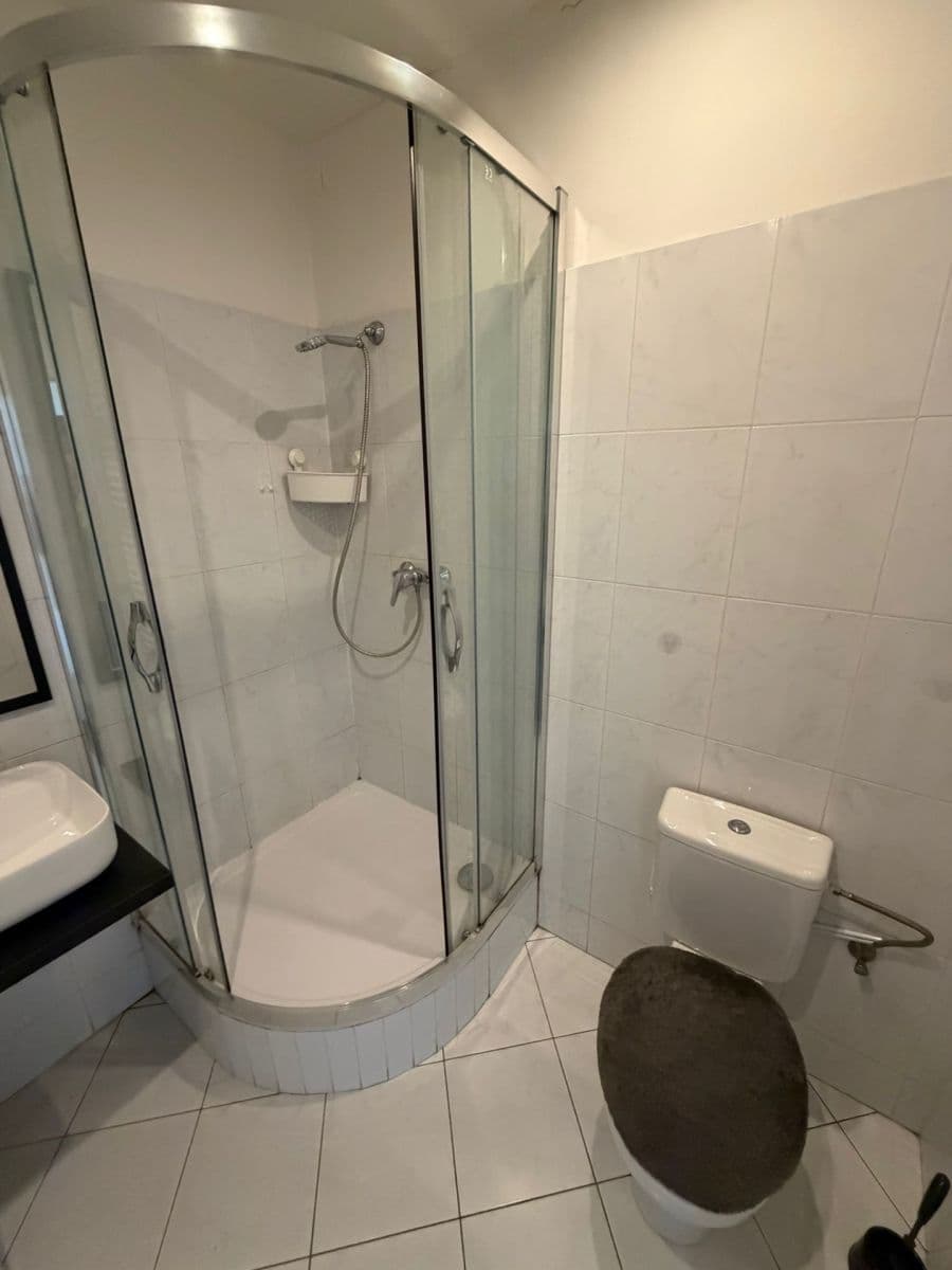 Pronájem bytu 1+kk 25 m², Sokolská, Praha, Praha Pronájem bytu 1+kk 25 m², Sokolská, Praha, Praha
